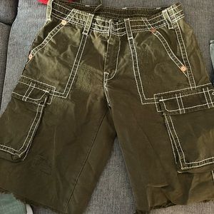 TR distressed cargo shorts